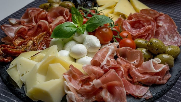 Tasty ham appetizer